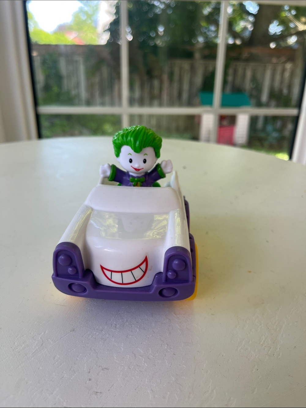 3/$20 💛Fisher Price Little People Joker White & Purple